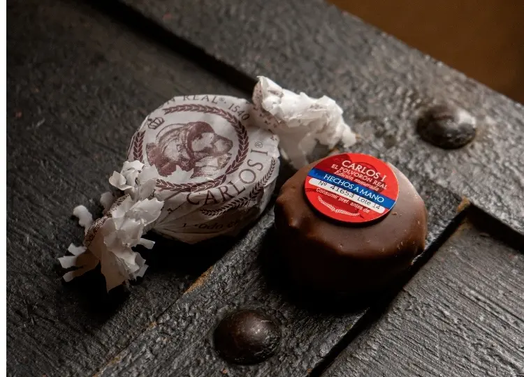 Bolsa 240 gr Polvorones Carlos I ba�ados en Chocolate